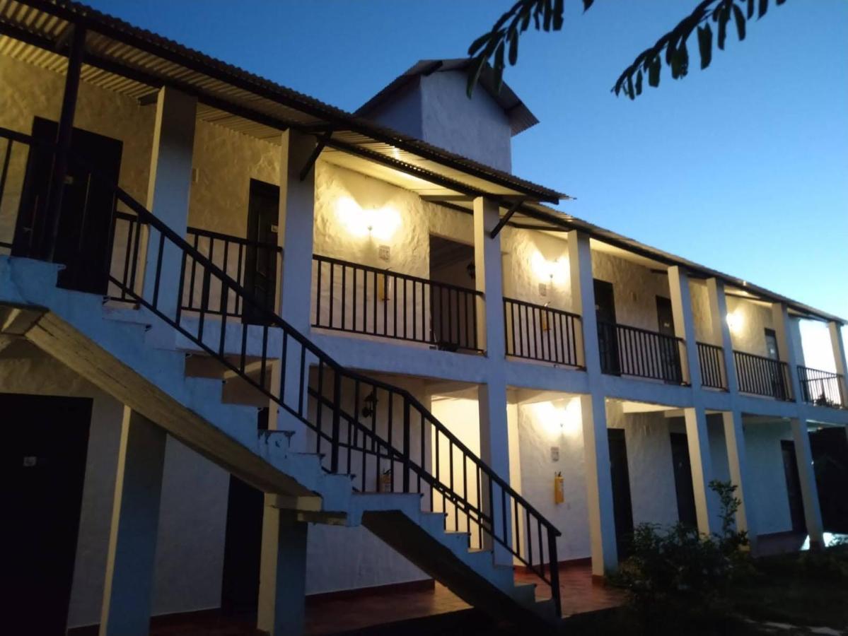 Cosmos Tatacoa Hotel Villavieja Exterior photo